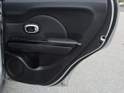 Used 2015 Kia Soul ! w/ Sun & Sound Package image 16