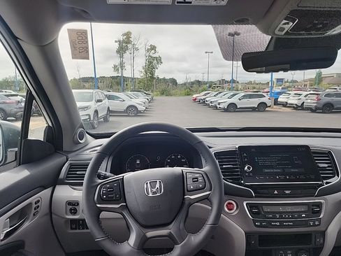 New 2025 Honda Ridgeline RTL image 19