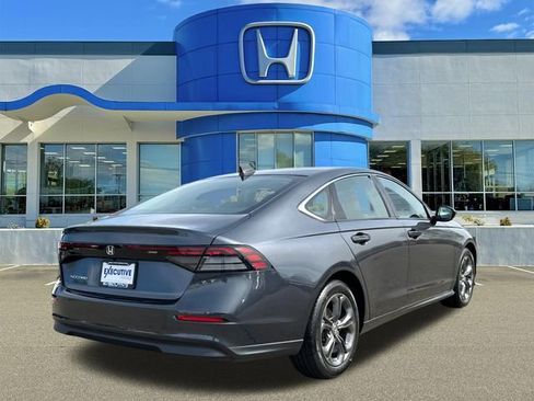 Used 2023 Honda Accord EX image 2