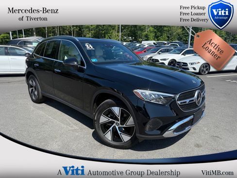 Used 2024 Mercedes-Benz GLC 300 4MATIC image 1