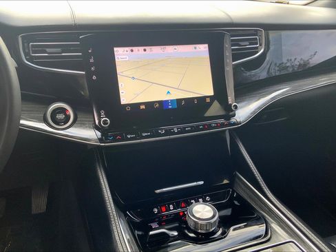 Used 2022 Jeep Wagoneer Series II image 8