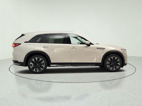 Used 2024 MAZDA CX-90 Plug-In Hybrid w/ Premium Plus AWD/4WD image 4