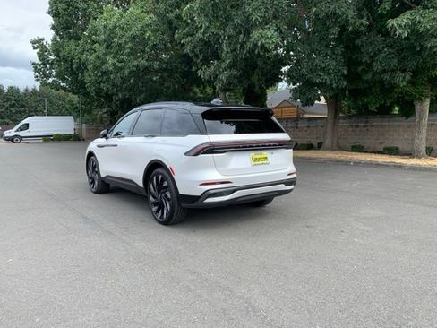 New 2026 Lincoln Nautilus Reserve w/ Jet Appearance Package AWD/4WD image 3