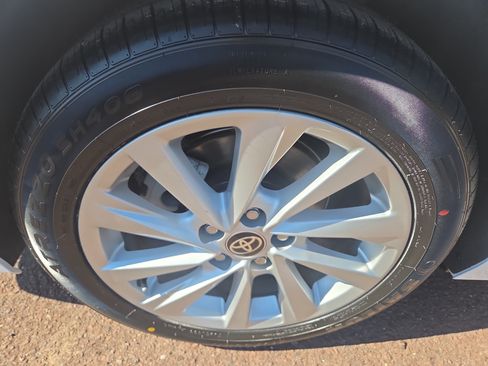 Certified 2024 Toyota Camry LE FWD image 10