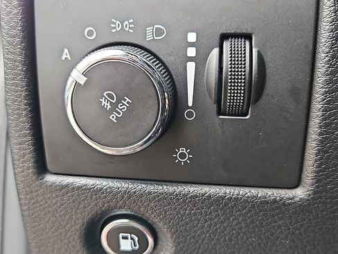 Used 2020 Jeep Grand Cherokee Altitude image 27