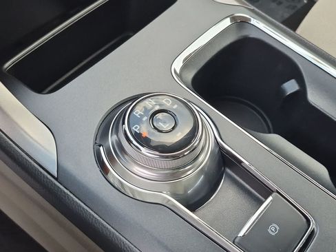 Used 2020 Ford Fusion SE FWD image 29