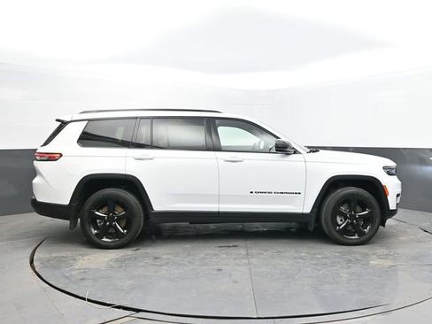 Used 2023 Jeep Grand Cherokee L Laredo image 6