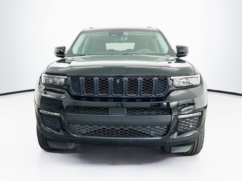 Used 2023 Jeep Grand Cherokee L Limited w/ Luxury Tech Group II AWD/4WD image 2