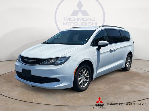 Used 2020 Chrysler Voyager Lxi FWD image 7