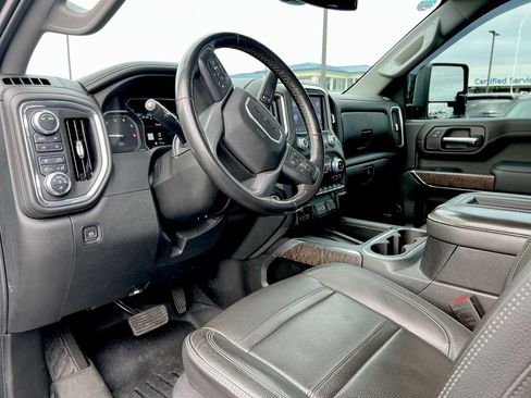 Used 2022 GMC Sierra 3500 Denali AWD/4WD image 10