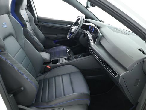 Used 2022 Volkswagen Golf R image 22