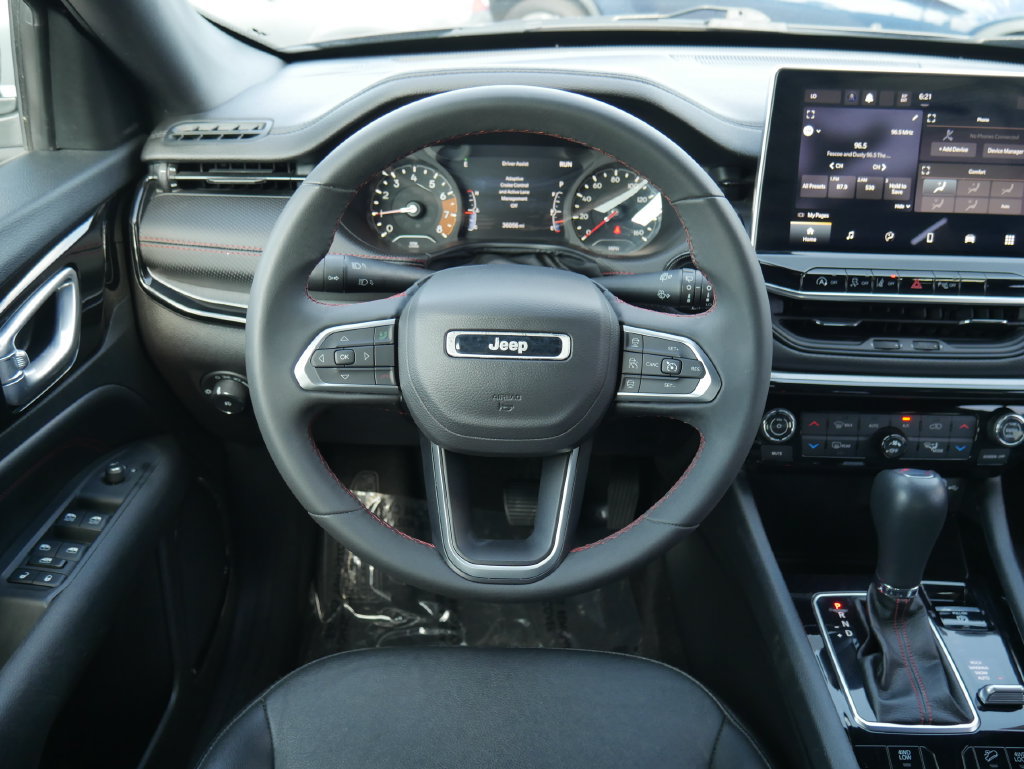 Used 2024 Jeep Compass Trailhawk AWD/4WD image 39