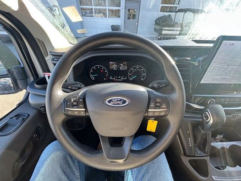 Used 2023 Ford Transit 350 XLT image 19