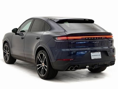 New 2025 Porsche Cayenne Coupe image 3