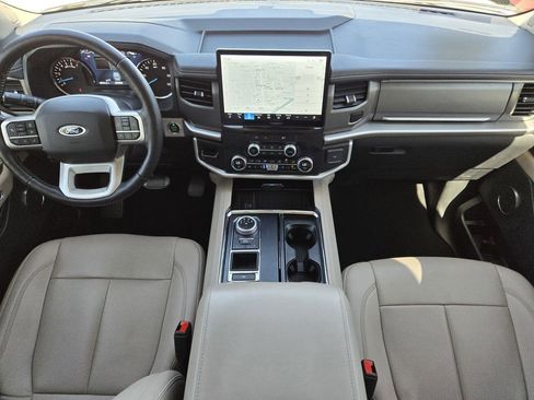 Used 2024 Ford Expedition XLT image 35