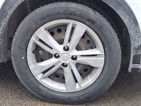 Used 2021 Nissan Kicks S image 8