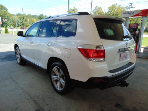Used 2012 Toyota Highlander Limited w/ Tow Pkg FWD image 25