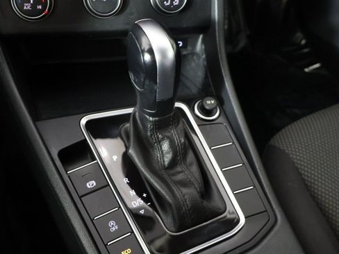 Used 2020 Volkswagen Jetta S w/ Driver Assistance Package image 41