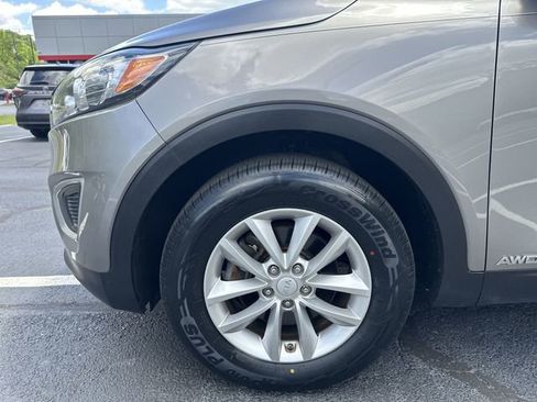 Used 2018 Kia Sorento AWD image 21