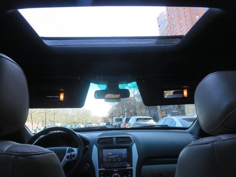 Used 2015 Ford Explorer Limited w/ Equipment Group 302A image 13