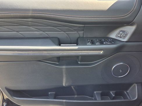 Used 2024 Ford Expedition Max Platinum image 31
