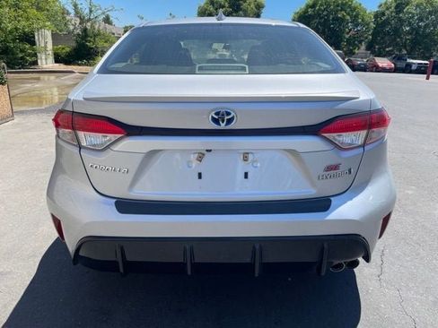 Used 2024 Toyota Corolla SE w/ SE Package FWD image 5