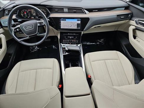 Certified 2024 Audi Q8 e-tron Premium Plus w/ Premium Plus Package image 19