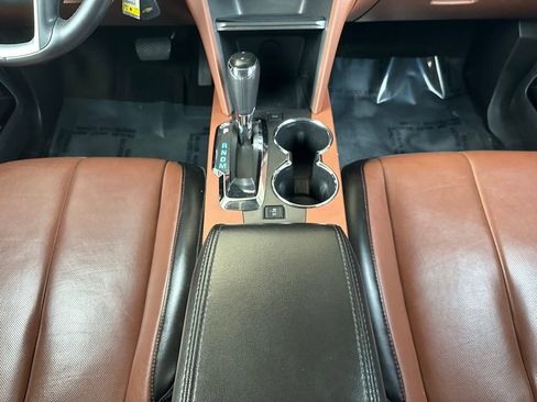 Used 2017 Chevrolet Equinox Premier w/ Enhanced Convenience Package image 22