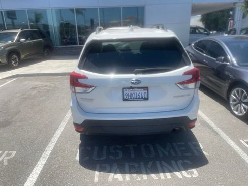 Used 2023 Subaru Forester Premium AWD/4WD image 4