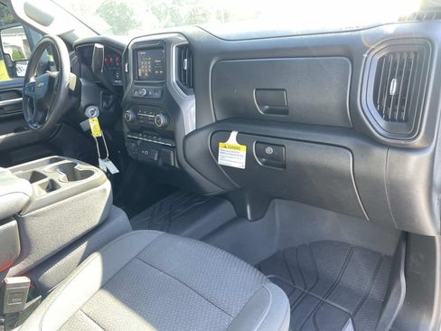 Used 2022 Chevrolet Silverado 2500 Custom w/ Gooseneck/5TH Wheel Package AWD/4WD image 32