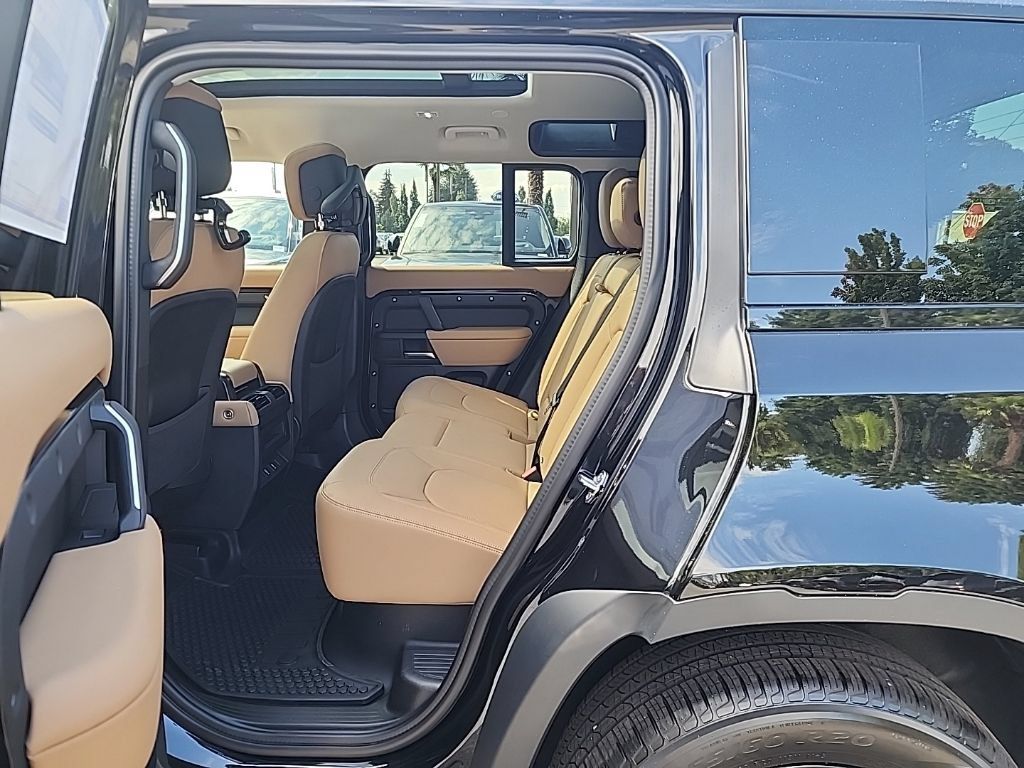 New 2026 Land Rover Defender 110 S AWD/4WD image 14