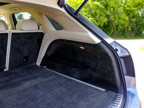 Used 2017 Bentley Bentayga W12 AWD image 31