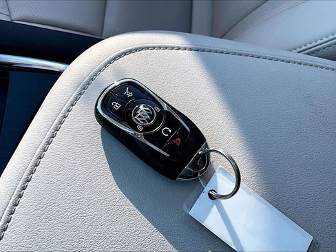 Used 2023 Buick Enclave Premium w/ Experience Buick Package image 10