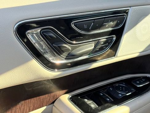 Used 2018 Lincoln Navigator Reserve w/ Technology Package AWD/4WD image 7