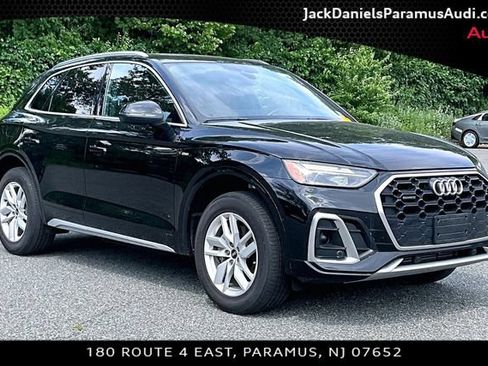 Certified 2023 Audi Q5 2.0T Premium w/ Convenience Package AWD/4WD image 9
