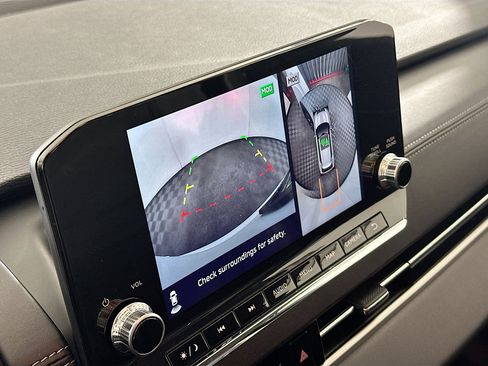 Used 2024 Mitsubishi Outlander SE image 23