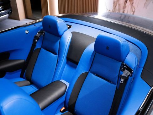 Used 2018 Rolls-Royce Dawn image 15