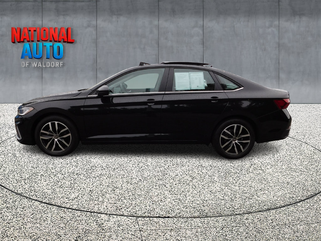 Used 2026 Volkswagen Jetta SE FWD image 6