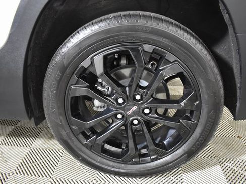 Used 2022 GMC Terrain SLE w/ Driver Convenience Package image 41