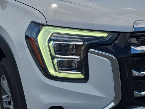 Used 2025 GMC Terrain Elevation FWD image 7