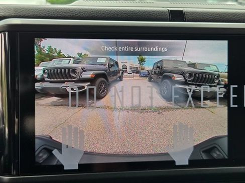 New 2026 Jeep Gladiator Sport AWD/4WD image 10