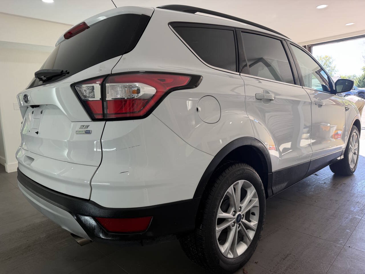 Used 2018 Ford Escape SE AWD/4WD image 7