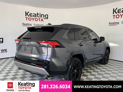 Used 2025 Toyota RAV4 SE w/ Convenience Package AWD/4WD image 5