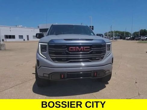 Certified 2024 GMC Sierra 1500 AT4 w/ AT4 Premium Package AWD/4WD image 3