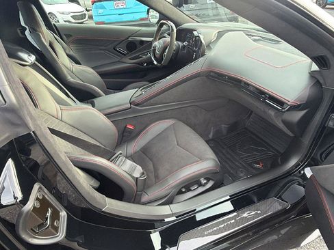 Used 2025 Chevrolet Corvette Z06 w/ Stealth Interior Trim Package RWD image 17