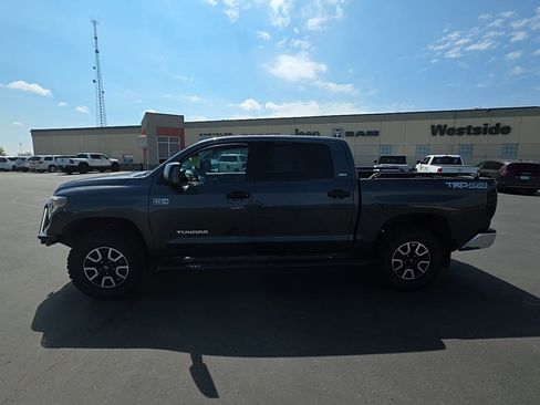 Used 2018 Toyota Tundra SR5 w/ TRD Off Road Package AWD/4WD image 8