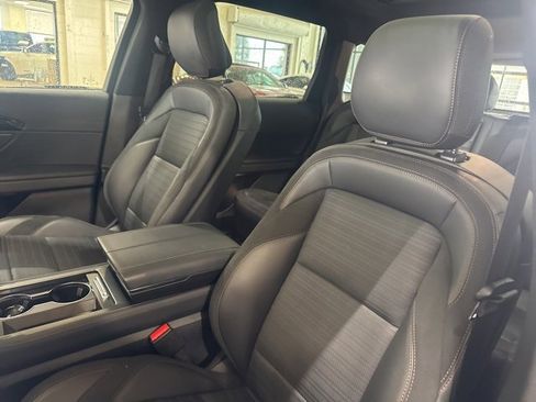 Used 2024 Lincoln Nautilus Reserve w/ Equipment Group 202A image 27