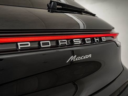 New 2026 Porsche Macan AWD/4WD image 20