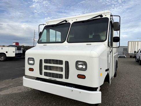 Used 2017 Ford E-350 and Econoline 350 Super Duty w/ A/C Prep Package image 3