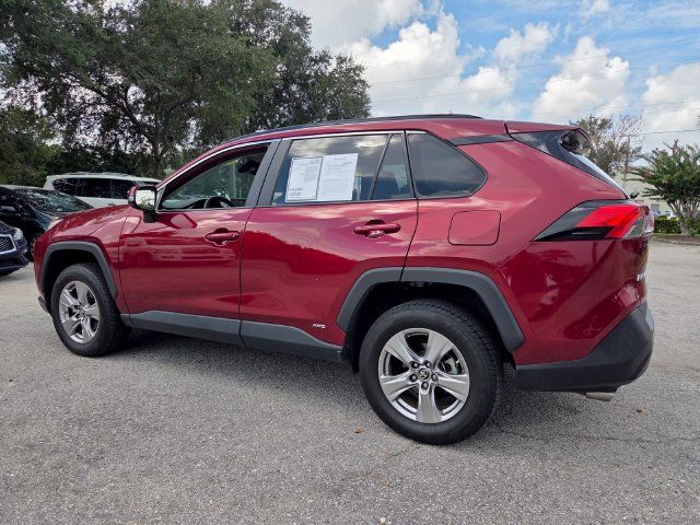 Used 2023 Toyota RAV4 LE AWD/4WD image 5
